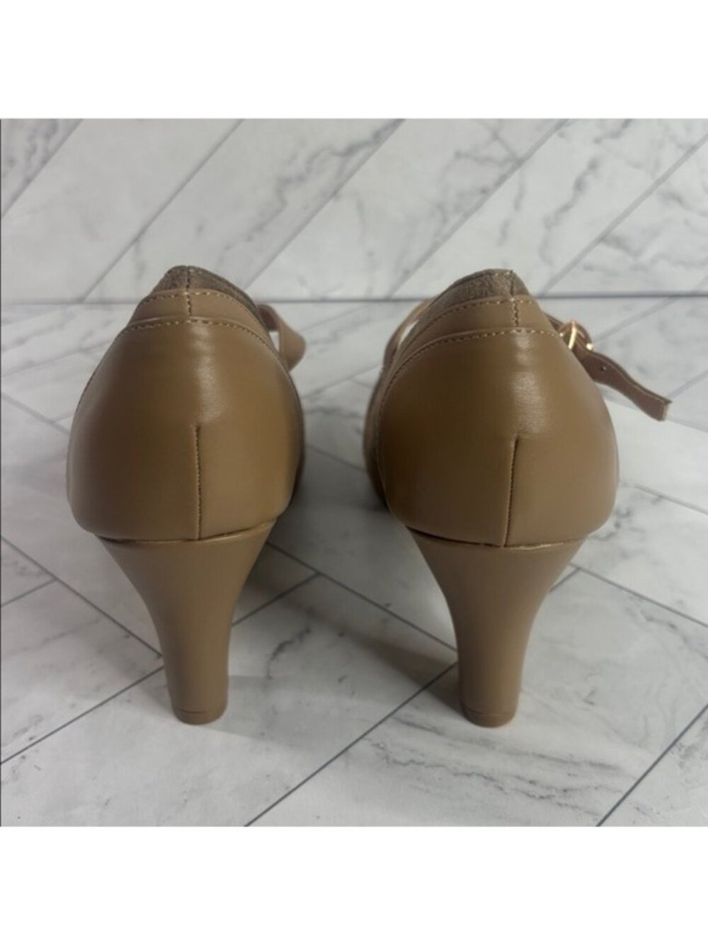 NWT Journee Collection Womens Siri Tan Round Toe Mary Jane Heeled Pumps Size 11W - Picture 5 of 9